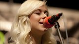 #1: Lauren Wright - Kiss Me