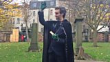 Harry Potter tour guide Will in Greyfriar's kirkyard