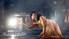 FKA twigs at Glastonbury 2015