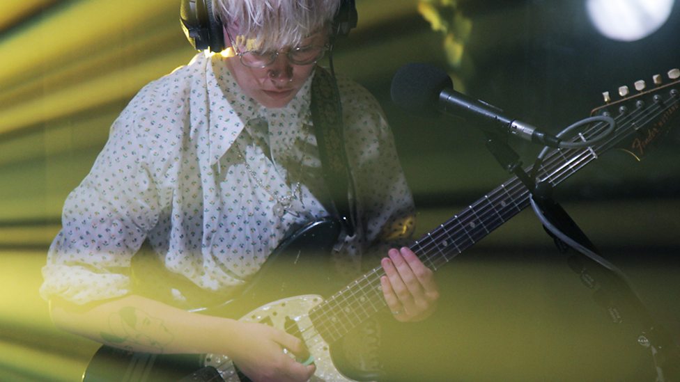 WATCH // Annabel Allum in session for BBC Music Introducing